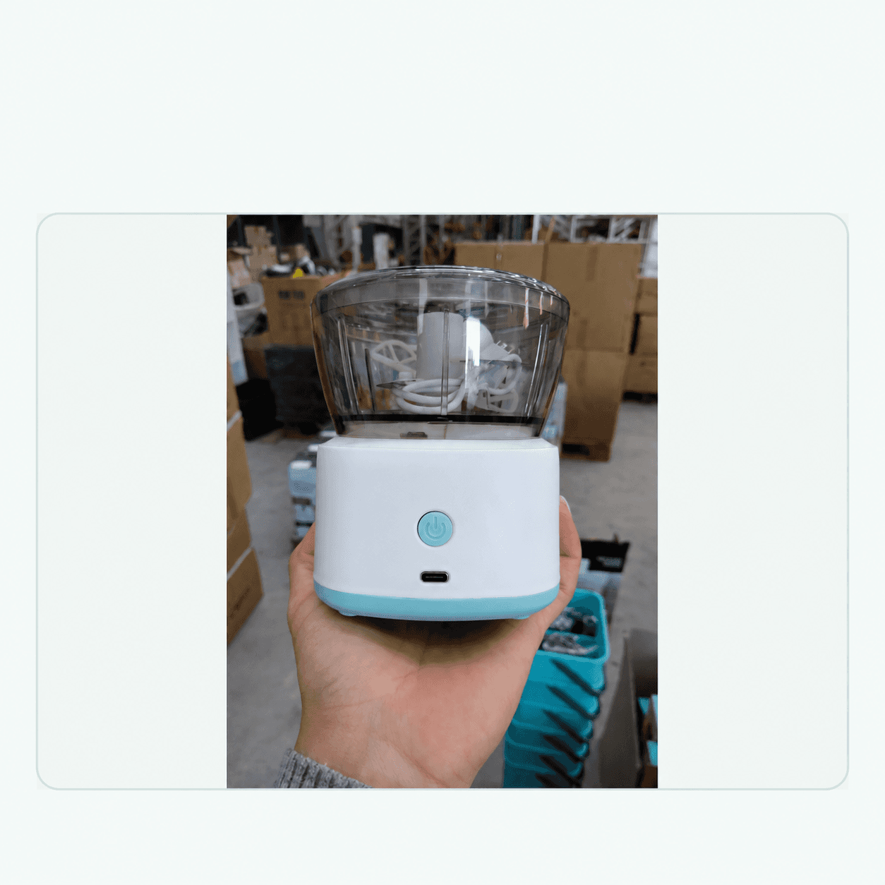 Procesador P589 sostenido con una mano |VAR-0062|