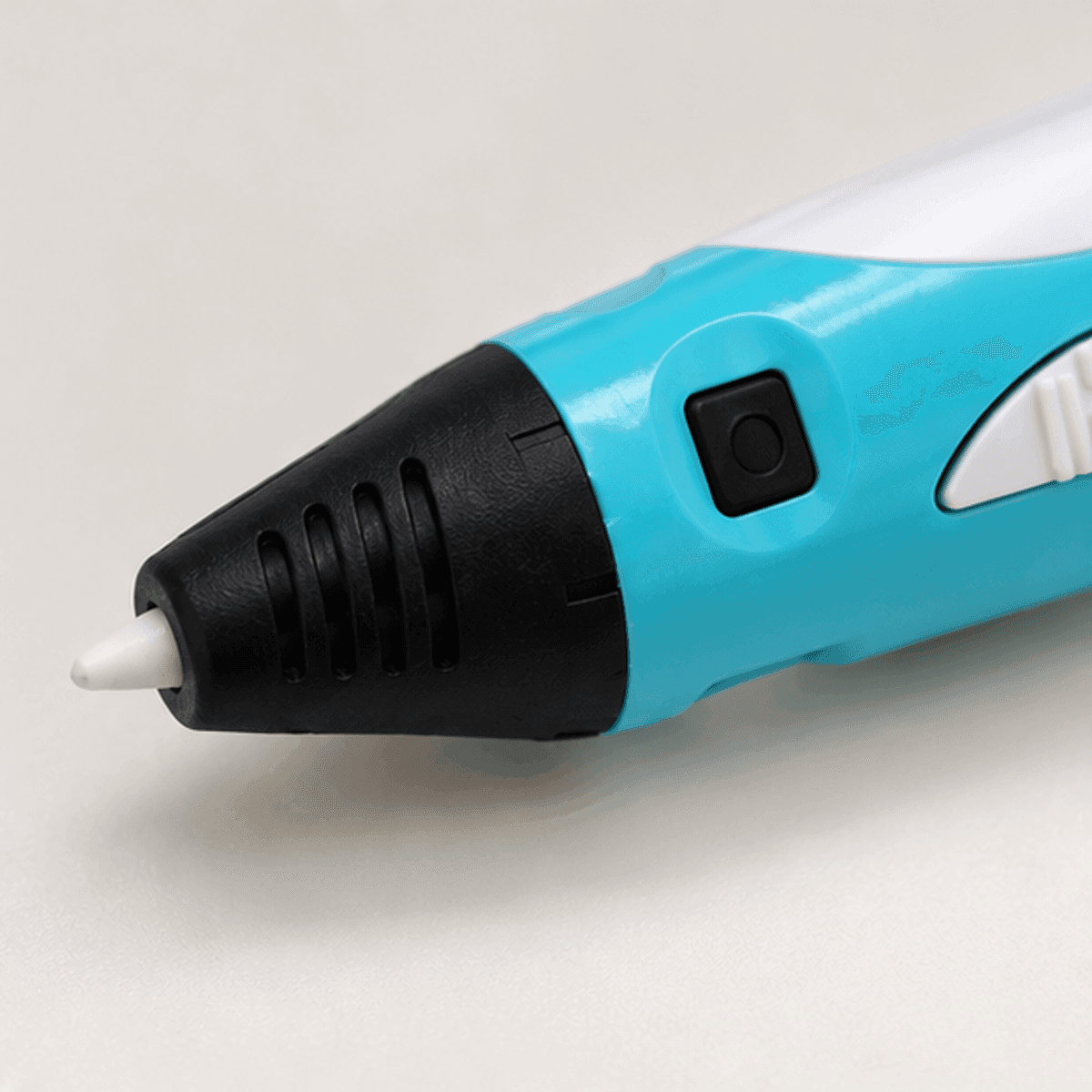HANDOFF-48|LAPIZ3D|03|881dc7a3b076|Lápiz 3D USB 3DPEN-2 con Filamento PLA - Celeste - Detalle ampliado del producto