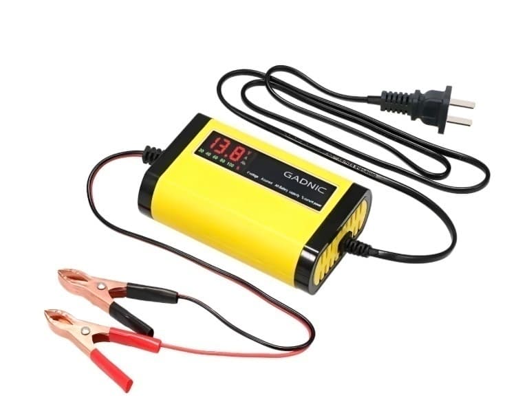 CARGADOR Y MANTENEDOR DE BATERIAS PORTATIL PARA AUTO GADNIC (REVIVE BATERIA)